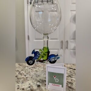 NWT Yurana Blown Glass Wine Glass